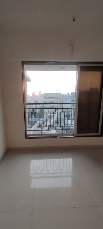 Room in 2 BHK Apartment at Kamla Sukhshanti, Kandivali West – for Sale