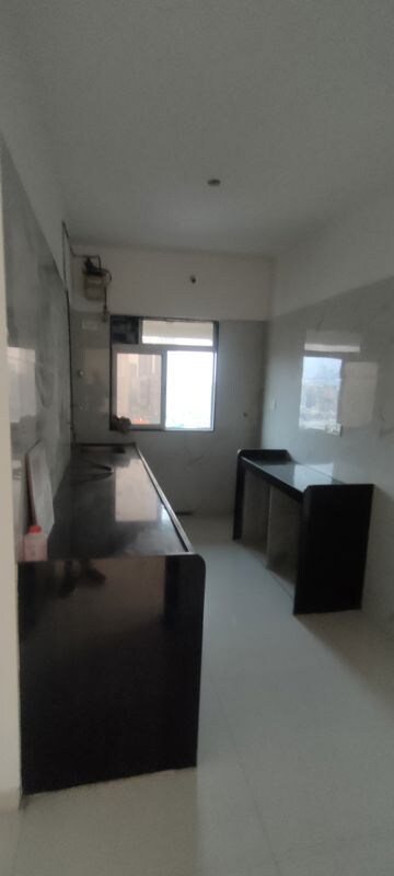 Team Area in 2 BHK Apartment at Kamla Sukhshanti, Kandivali West – for Sale