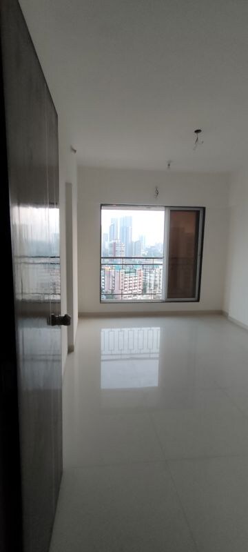 Room in 2 BHK Apartment at Kamla Sukhshanti, Kandivali West – for Sale