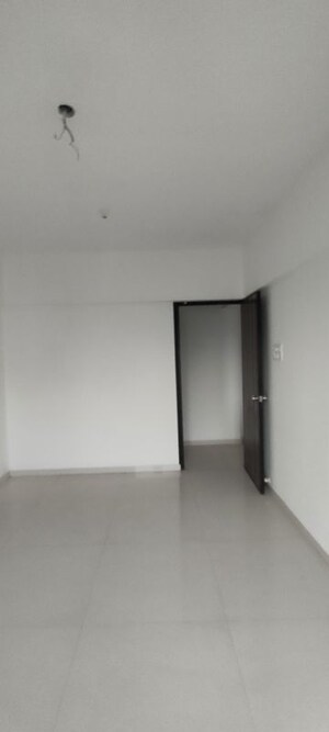 Room in 2 BHK Apartment at Kamla Sukhshanti, Kandivali West – for Sale