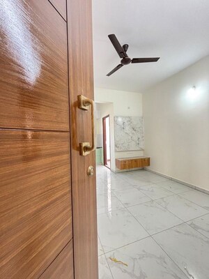 Room in 2 BHK Apartment at Domlur – for Rent