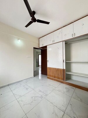 Room in 2 BHK Apartment at Domlur – for Rent