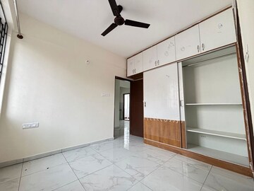 Room in 2 BHK Apartment at Domlur – for Rent