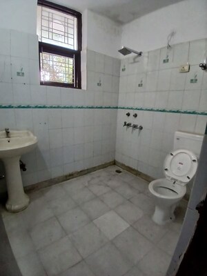 Bathroom in 3.5 BHK Builder Floor at Swaran Nagri, Sector 31 – for Rent