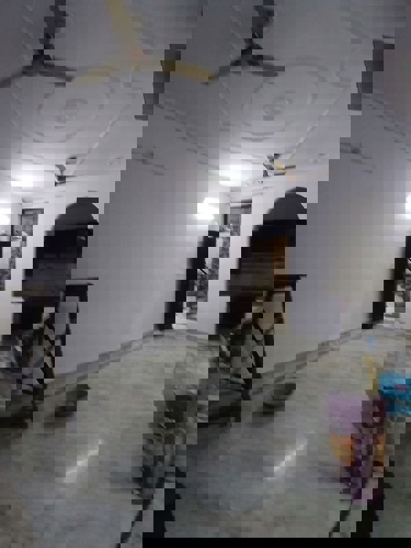 3.5 BHK + Extra Room 250 Sq.Ft. Builder Floor in Swaran Nagri