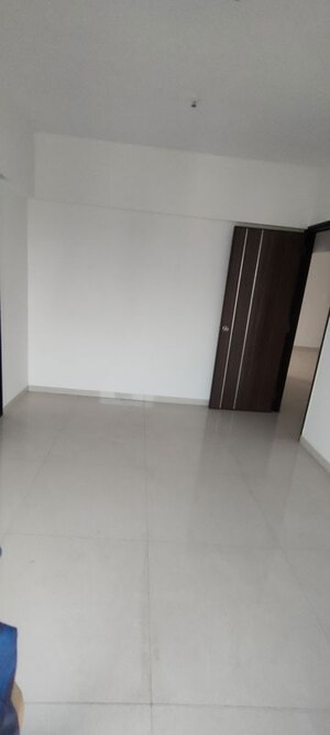 Room in 2 BHK Apartment at Kamla Sukhshanti, Kandivali West – for Sale