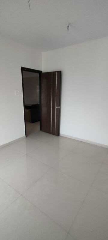 Room in 2 BHK Apartment at Kamla Sukhshanti, Kandivali West – for Sale