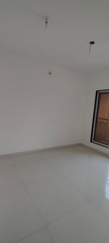 Room in 2 BHK Apartment at Kamla Sukhshanti, Kandivali West – for Sale