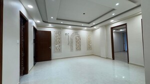 Room in 3 BHK Builder Floor at Palm Residency Chhatarpur, Chattarpur – for Rent