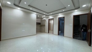 Room in 3 BHK Builder Floor at Palm Residency Chhatarpur, Chattarpur – for Rent