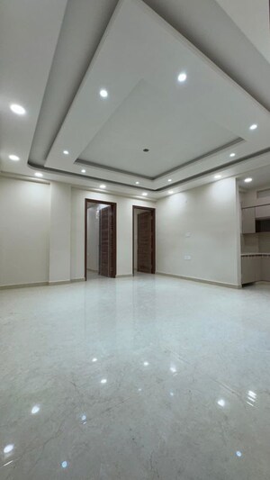 Room in 3 BHK Builder Floor at Palm Residency Chhatarpur, Chattarpur – for Rent