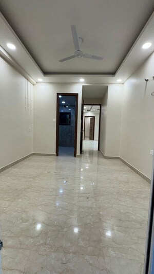 Room in 3 BHK Builder Floor at Palm Residency Chhatarpur, Chattarpur – for Rent