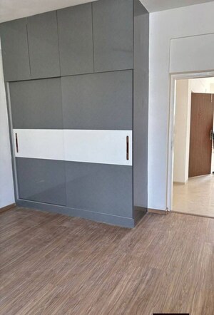 Room in 1 BHK Apartment at DLF Cyber SEZ, Sector 24 – for Rent