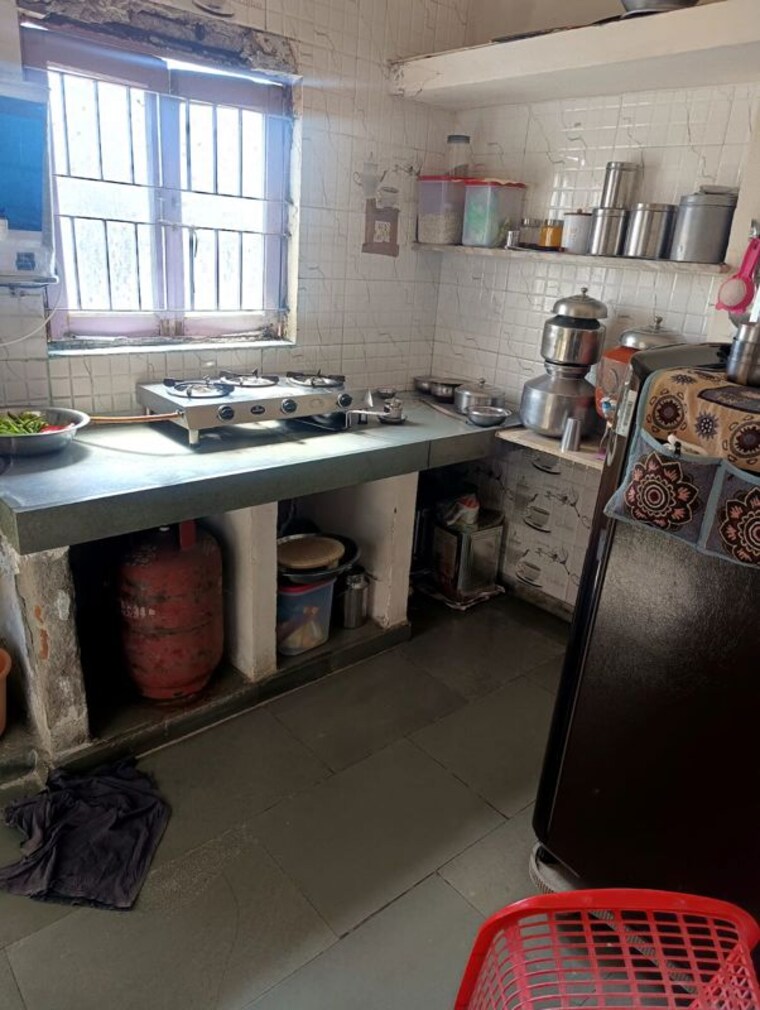 Kitchen, satellite 2 Bedroom 990 Sq.Ft. Apartment In Satellite Ahmedabad 10060328