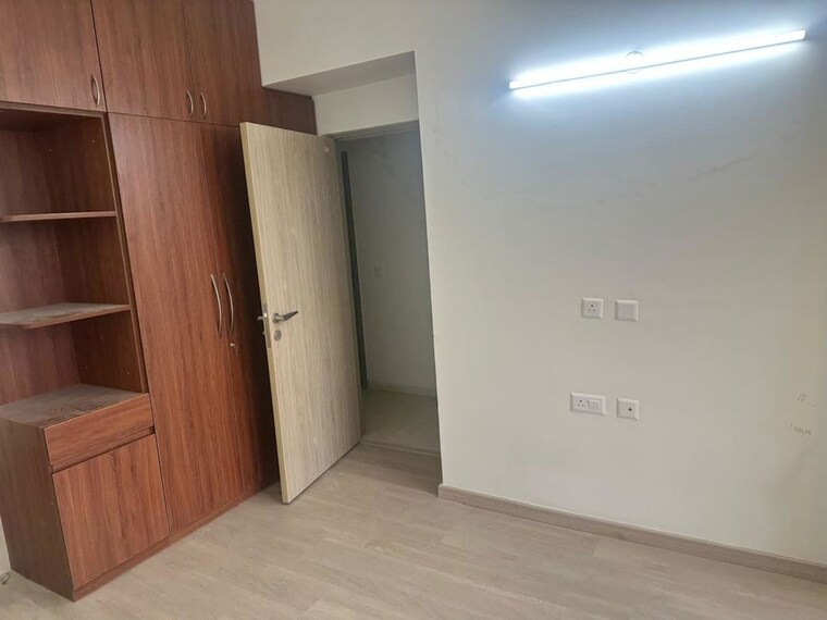 Room, dlf-gardencity-enclave 3 Bedroom 1620 Sq.Ft. Apartment In Sector 93 Gurgaon 10060333