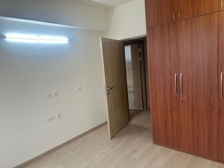 Room, dlf-gardencity-enclave 3 Bedroom 1620 Sq.Ft. Apartment In Sector 93 Gurgaon 10060333