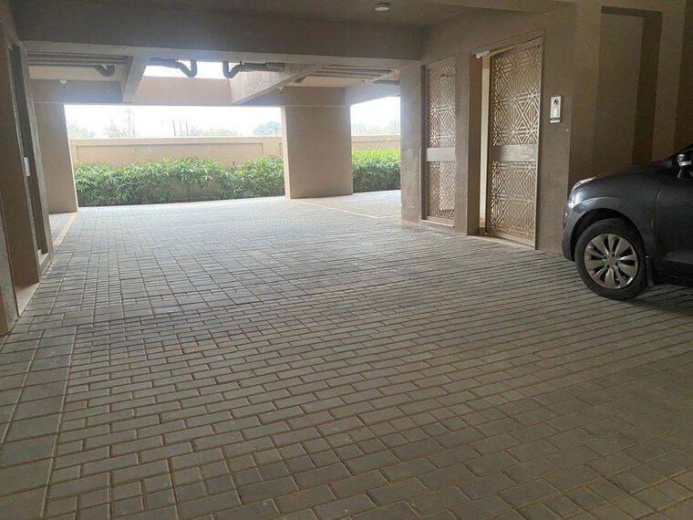  Parking, dlf-gardencity-enclave 3 Bedroom 1620 Sq.Ft. Apartment In Sector 93 Gurgaon 10060333