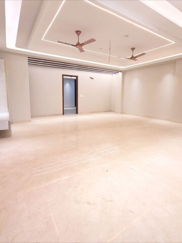 Room in 2 BHK Apartment at DLF Cyber SEZ, Sector 24 – for Rent