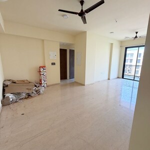 2 BHK Apartment For Rent in Lodha Sterling, Sandoz Baug