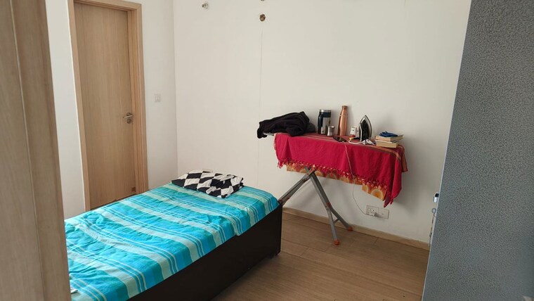 Bedroom, dlf-new-town-heights-ii 3.5 Bedroom 1930 Sq.Ft. Apartment In Sector 86 Gurgaon 10060349