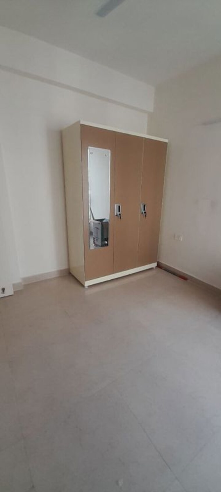 Room, mrg-bazaar-89 3.5 Bedroom 1860 Sq.Ft. Apartment In Sector 89 Gurgaon 10060376