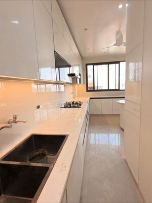 Kitchen in 2.5 BHK Apartment at DLF Cyber Park, Sector 20 – for Rent