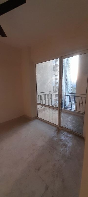 Room in 2 BHK Apartment at Signature Global Solera 2, Sector 107 – for Rent
