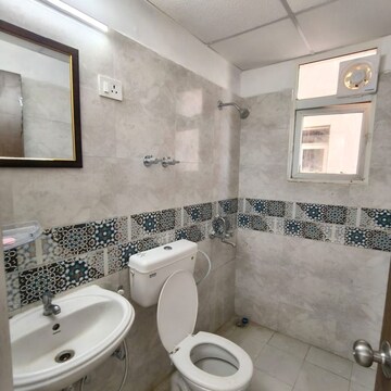 Bathroom in 2 BHK Apartment at Signature Global City 63A, Sector 63a – for Rent