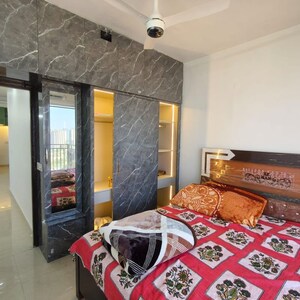 Bedroom in 2 BHK Apartment at Signature Global City 63A, Sector 63a – for Rent