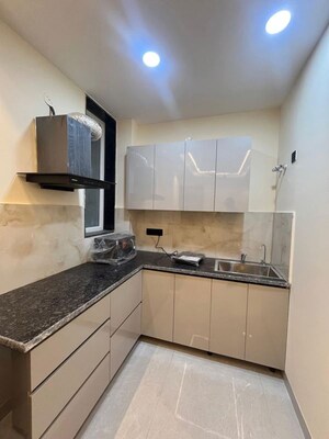 Kitchen in 1.5 BHK Apartment at DLF Cyber Park, Sector 20 – for Rent