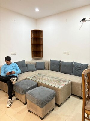 Living Room in 3 BHK Builder Floor at Pir Machalla – for Rent