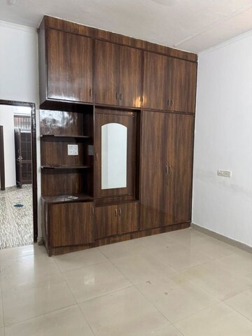 Room in 3 BHK Builder Floor at Dhakoli – for Rent