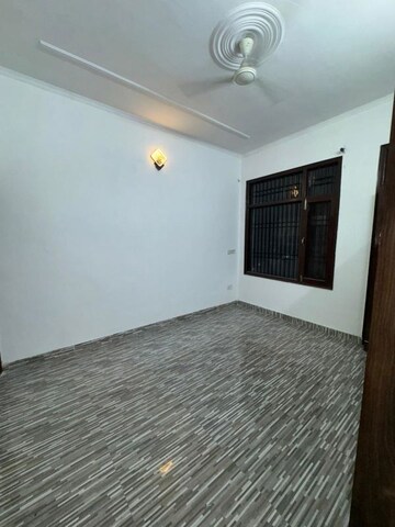 Room in 3 BHK Builder Floor at Dhakoli – for Rent