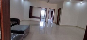 Room in 3 BHK Builder Floor at Pir Machalla – for Rent