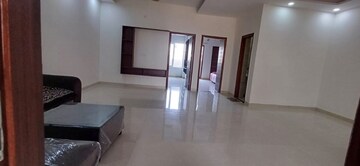 Room in 3 BHK Builder Floor at Pir Machalla – for Rent