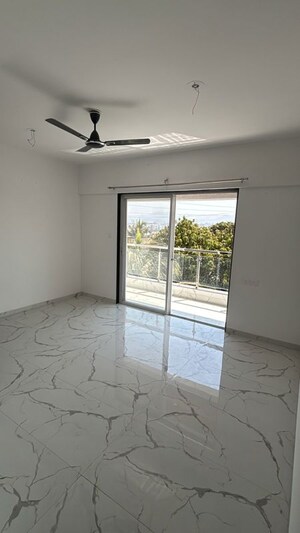 Room in 2 BHK Apartment at Shitole Height, Warje – for Rent