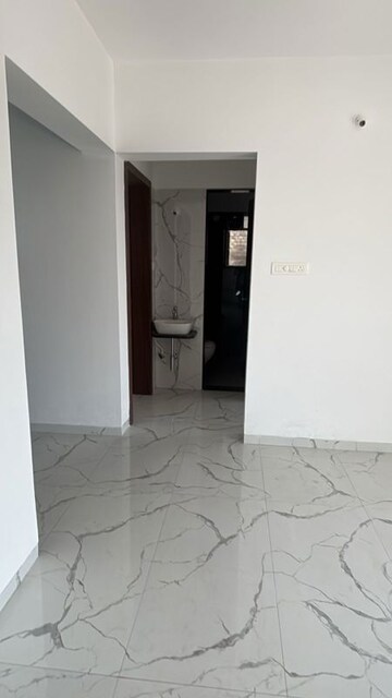 Room in 2 BHK Apartment at Shitole Height, Warje – for Rent