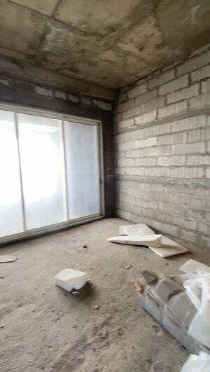 Master Bedroom in 6+ BHK Apartment at Nathani Heights, Dalal Estate – for Sale