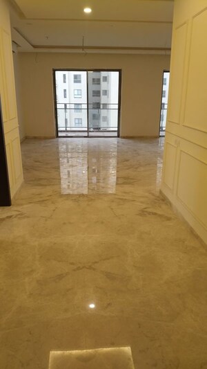 Room in 4 BHK Apartment at Century Ethos, Hebbal – for Rent