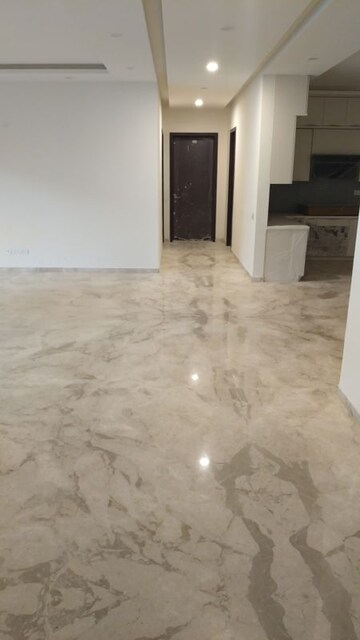 Room in 4 BHK Apartment at Century Ethos, Hebbal – for Rent