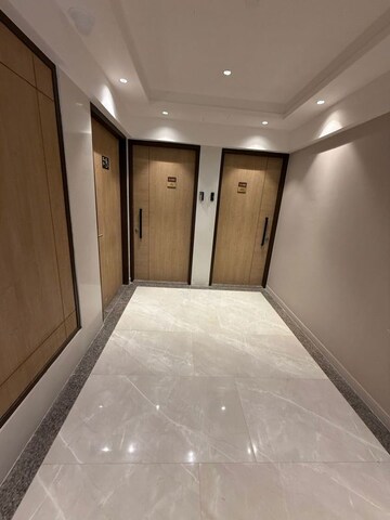 Room in 2 BHK Apartment at Lodha Vista, Lower Parel – for Rent