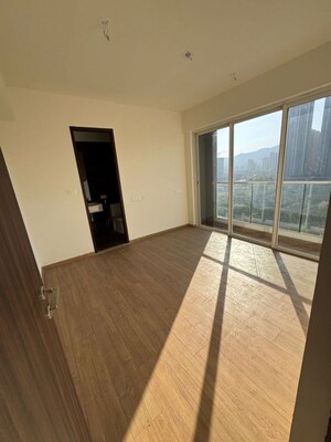 1 BHK Apartment For Sale in Indiabulls One Indiabulls, Pokhran Road No Two