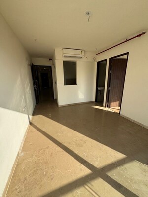 Room in 1 BHK Apartment at Indiabulls One Indiabulls, Pokhran Road No Two – for Sale