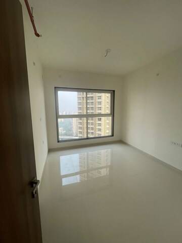 Room in 2 BHK Apartment at Runwal Sanctuary, Mulund West – for Sale