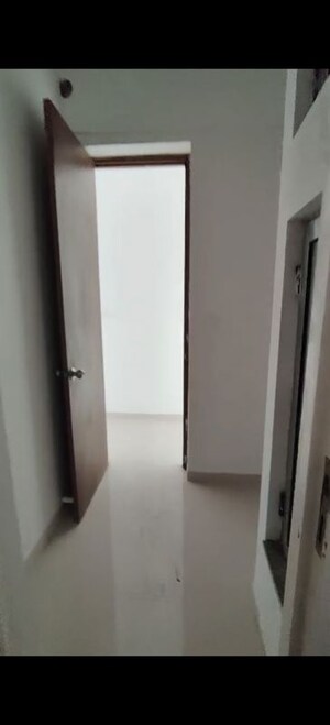 Building Lobby in 4 BHK Apartment at Kalpataru Immensa, Kolshet Road – for Sale