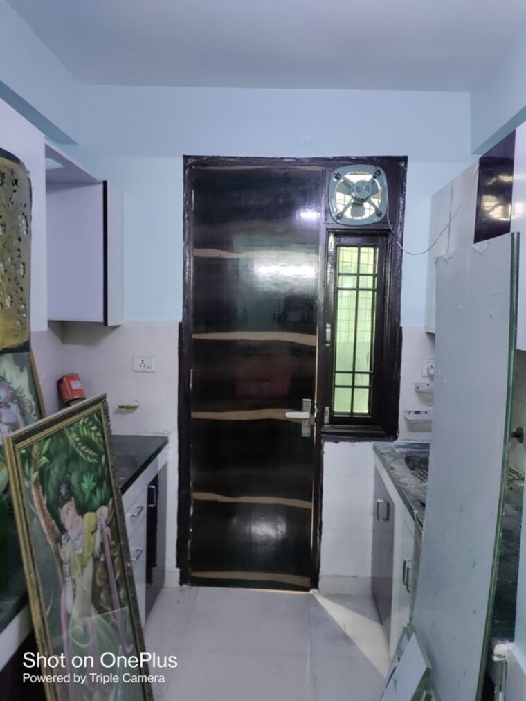 Kitchen, dwarka mor 1 Bedroom 50 Sq.Yd. Builder Floor In Dwarka Mor Delhi 10060551