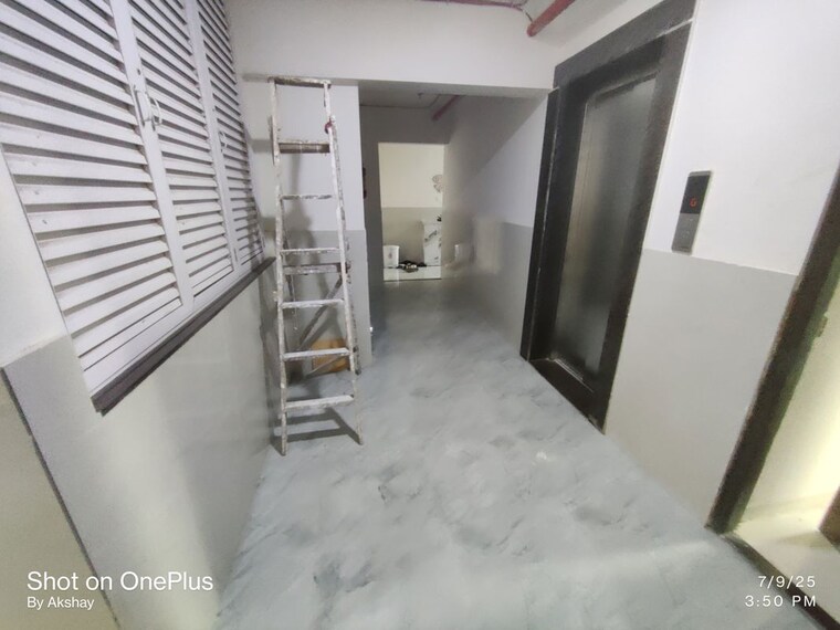 Room, millionaire-heritage 2 Bedroom 725 Sq.Ft. Apartment In Andheri West Mumbai 10060567