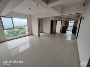 Room in 2 BHK Apartment at Millionaire Heritage, Andheri West – for Sale