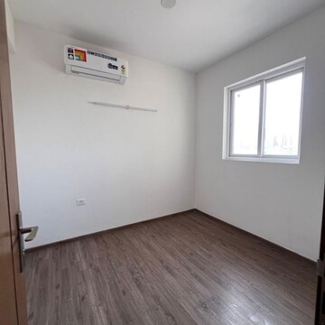 Room in 2.5 BHK Apartment at The Center Court Prime, Sector 88a – for Rent