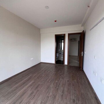 Room in 2.5 BHK Apartment at The Center Court Prime, Sector 88a – for Rent